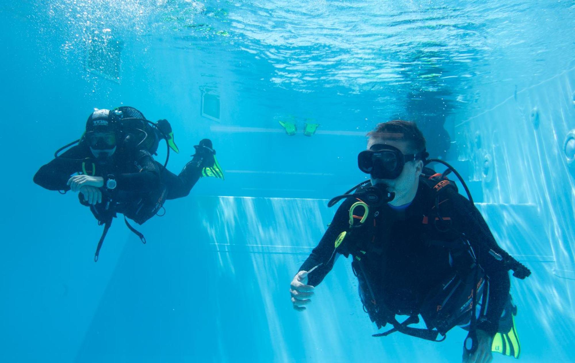 Santa Cruz Dive House Padi Dive Resort Silveira  ภายนอก รูปภาพ