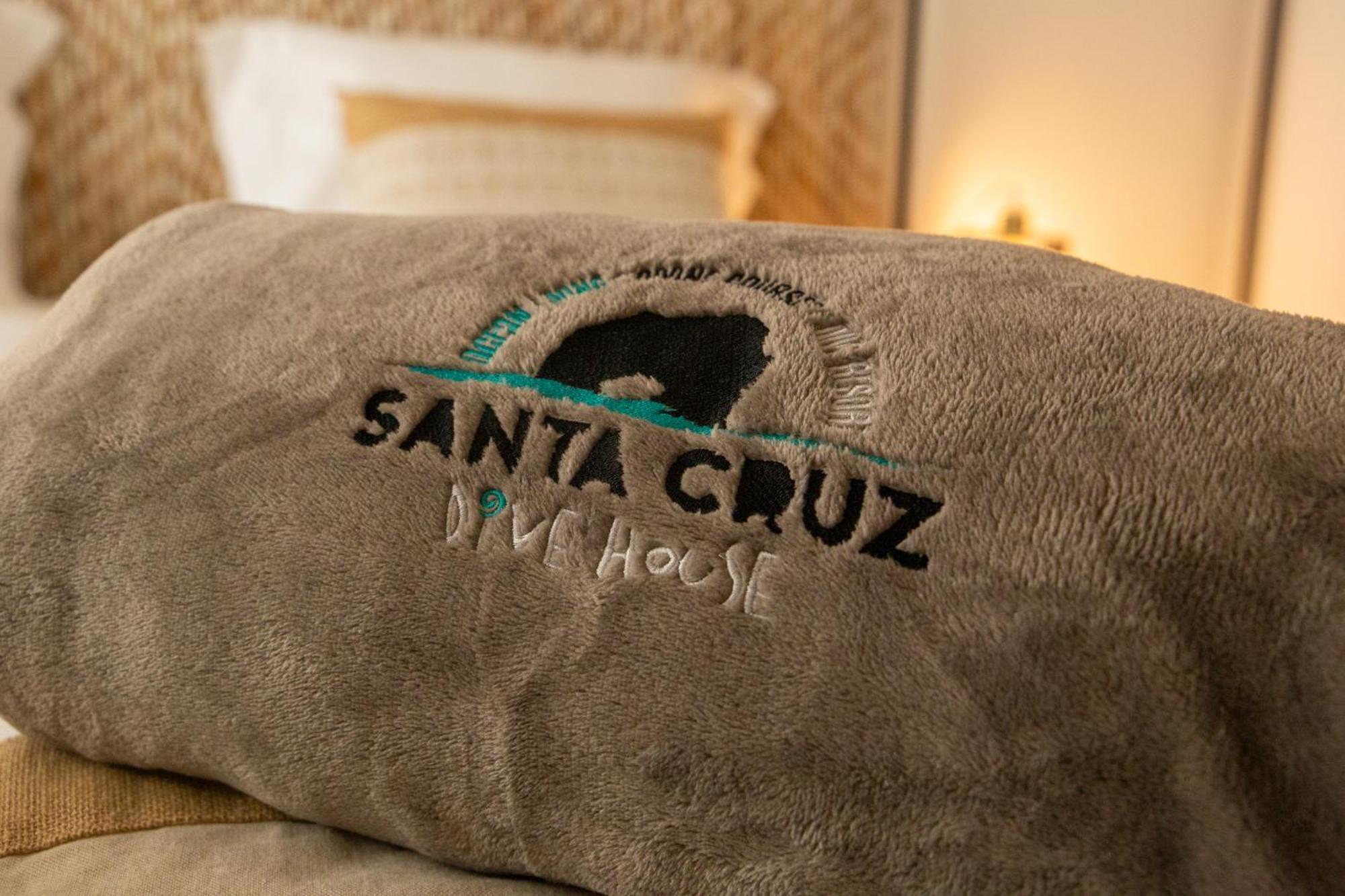 Santa Cruz Dive House Padi Dive Resort Silveira  ภายนอก รูปภาพ
